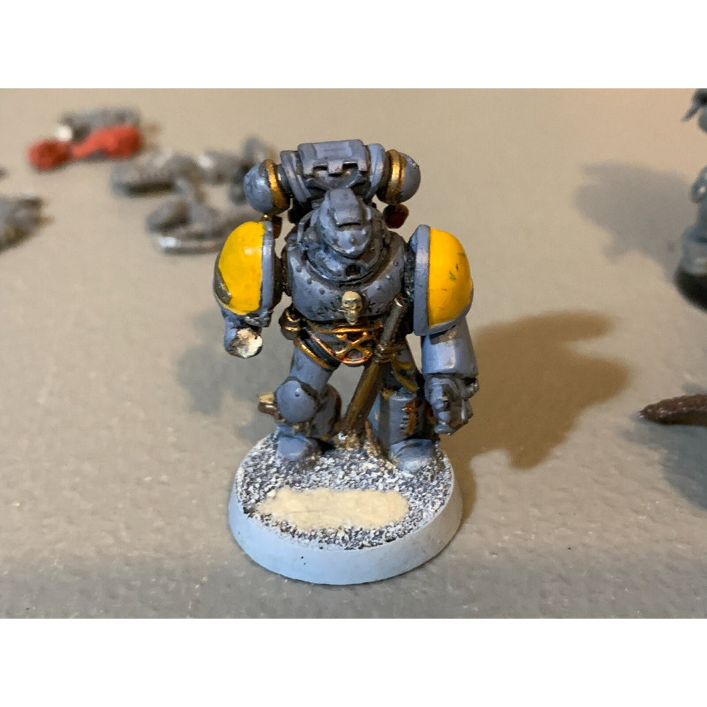 A22913 WARHAMMER 40K SPACE MARINES SPACE WOLVES BITS LOT WOLF TAILS HEADS
