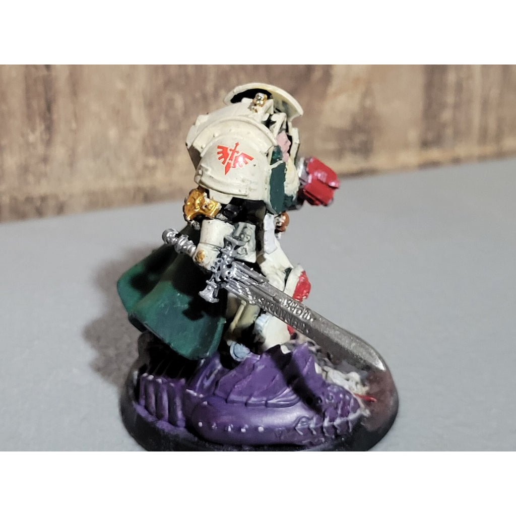 A18345 WARHAMMER 40K SPACE MARINES TERMINATOR CAPTAIN MAG BASE