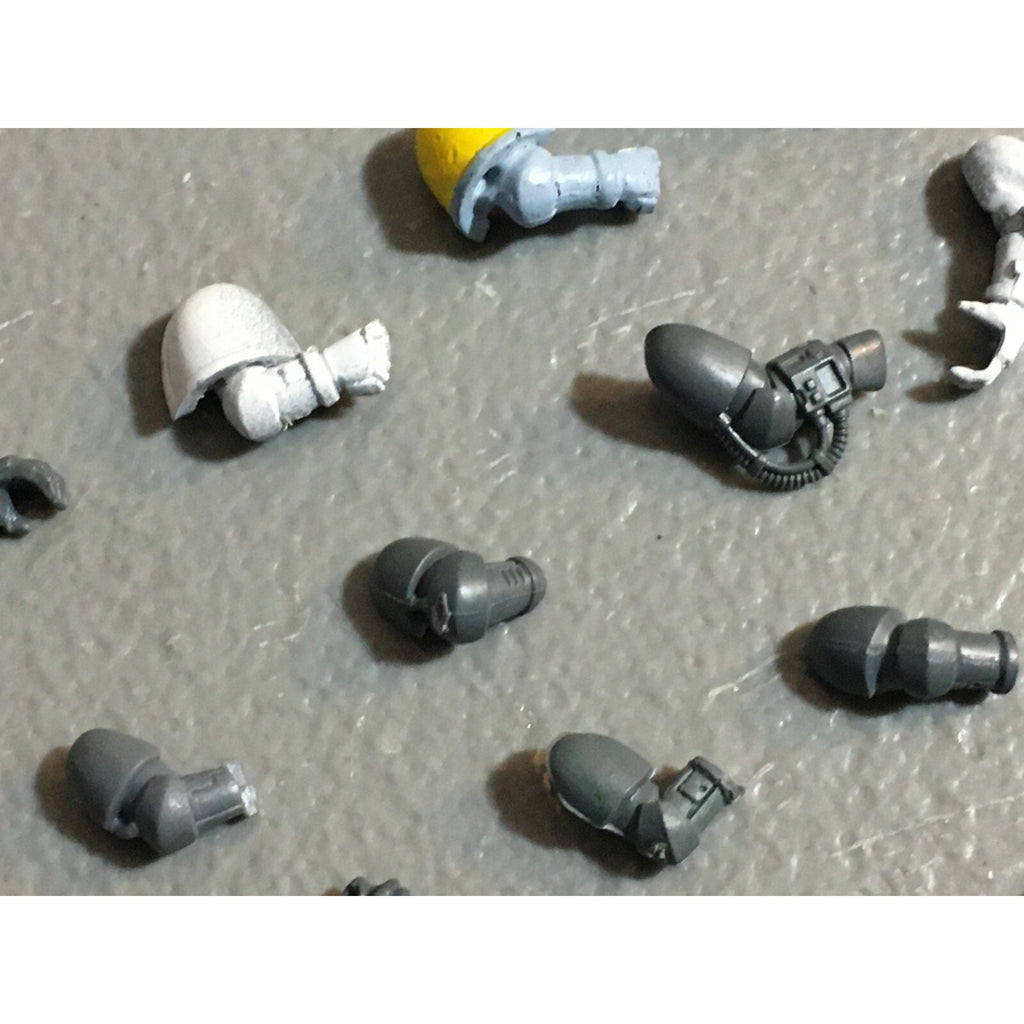 A22997 WARHAMMER 40K SPACE MARINES BITS LOT ARMS GW GAMES WORKSHOP