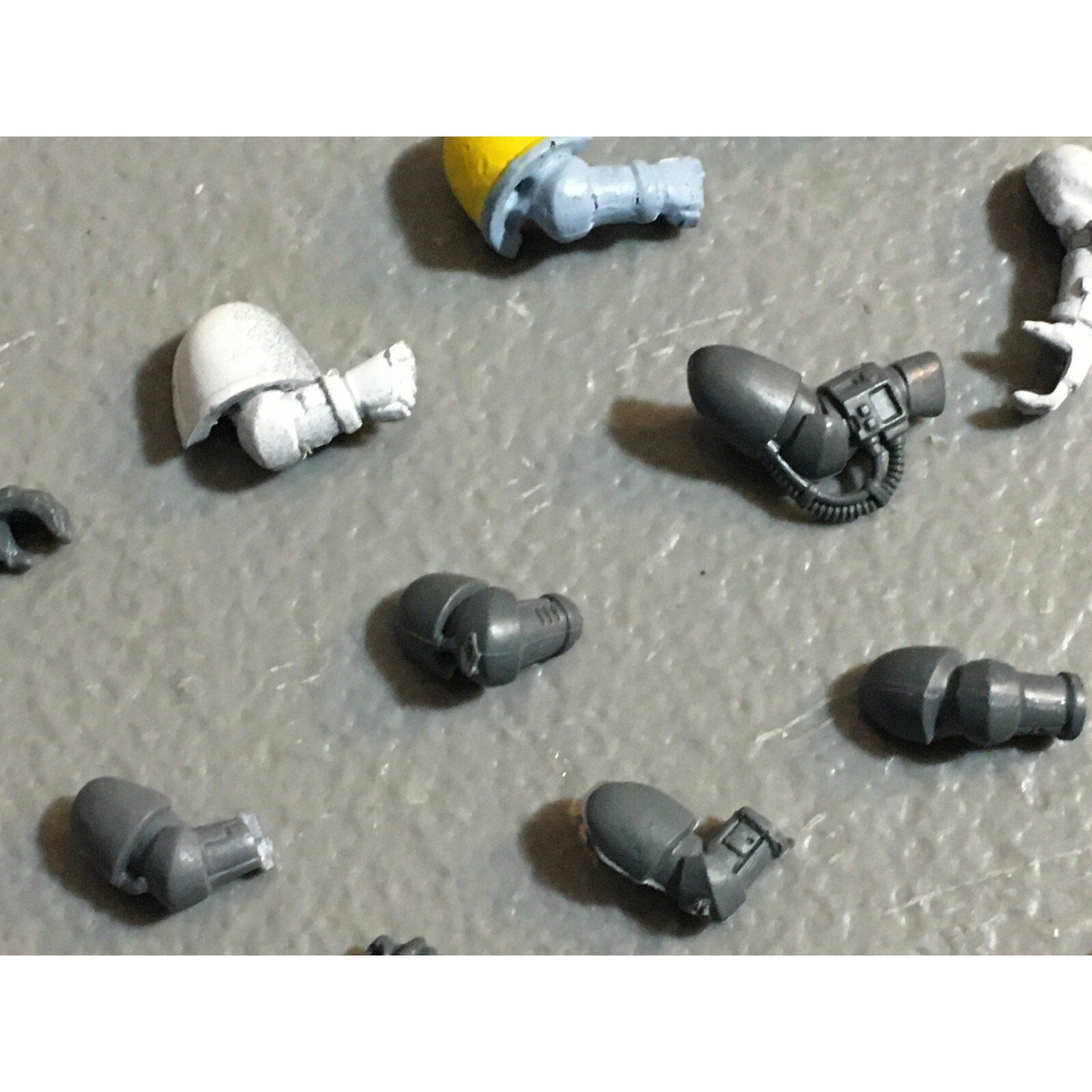 A22997 WARHAMMER 40K SPACE MARINES BITS LOT ARMS GW GAMES WORKSHOP