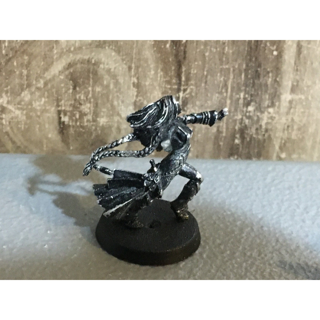 A32527 UNKNOWN METAL MINIATURES FEMALE LOT SOME INCOMPLETE WARRIOR SOLDIER