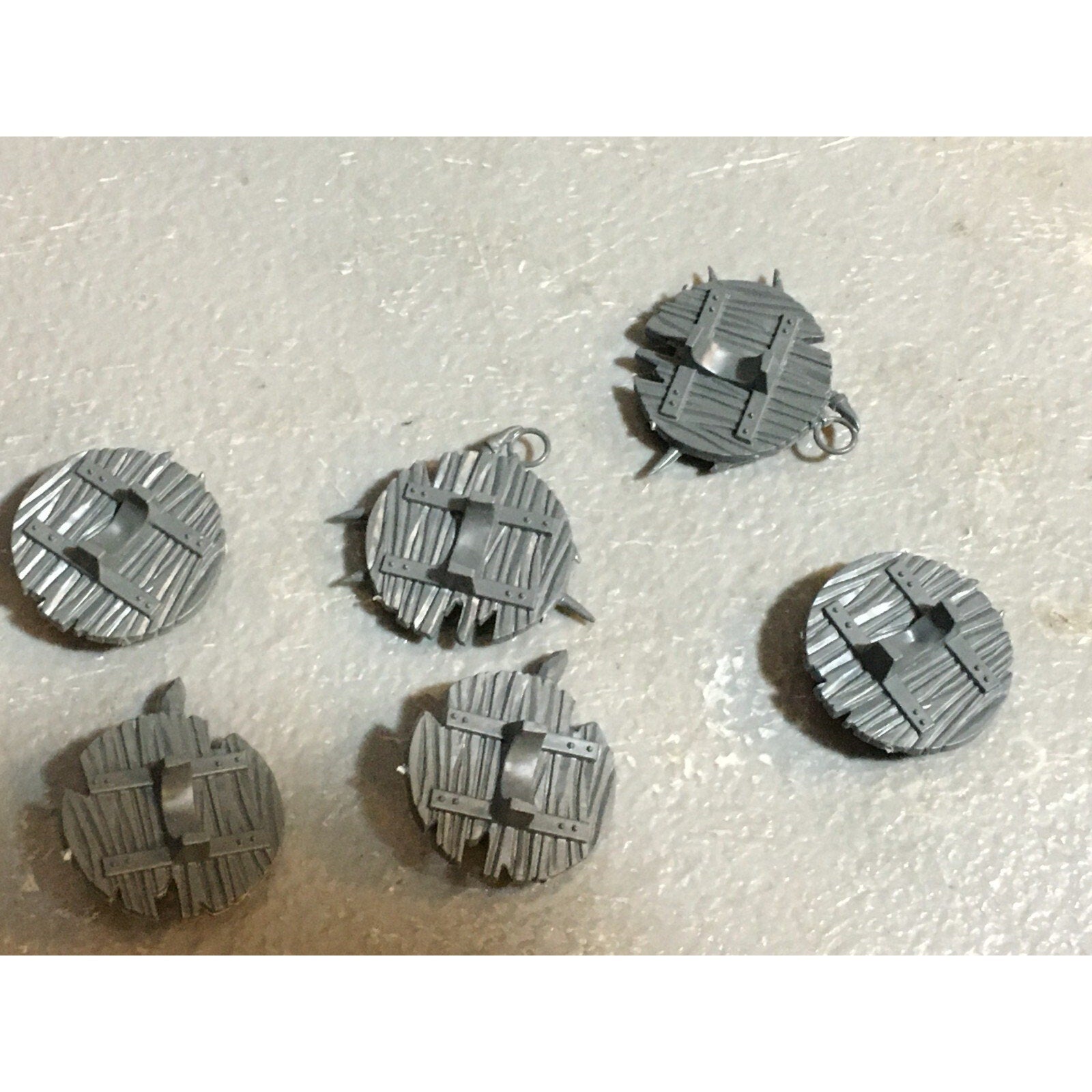 A23162 WARHAMMER FANTASY CHAOS BEASTMEN BITS LOT MINOTAUR SHIELDS GAMES WORKSHOP