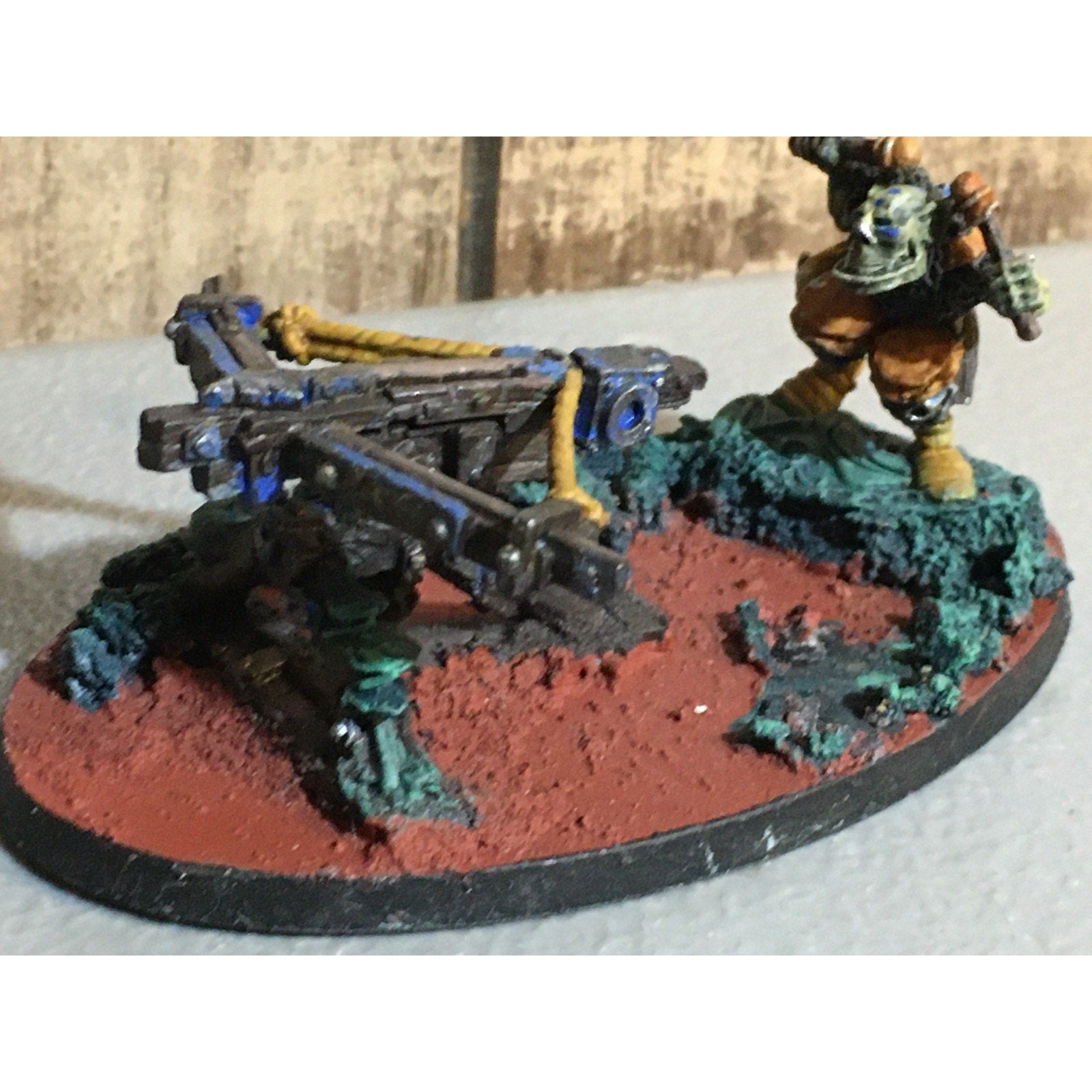 A32475 WARHAMMER FANTASY METAL ORCS GOBLINS SPEAR CHUKKA PAINT BASE