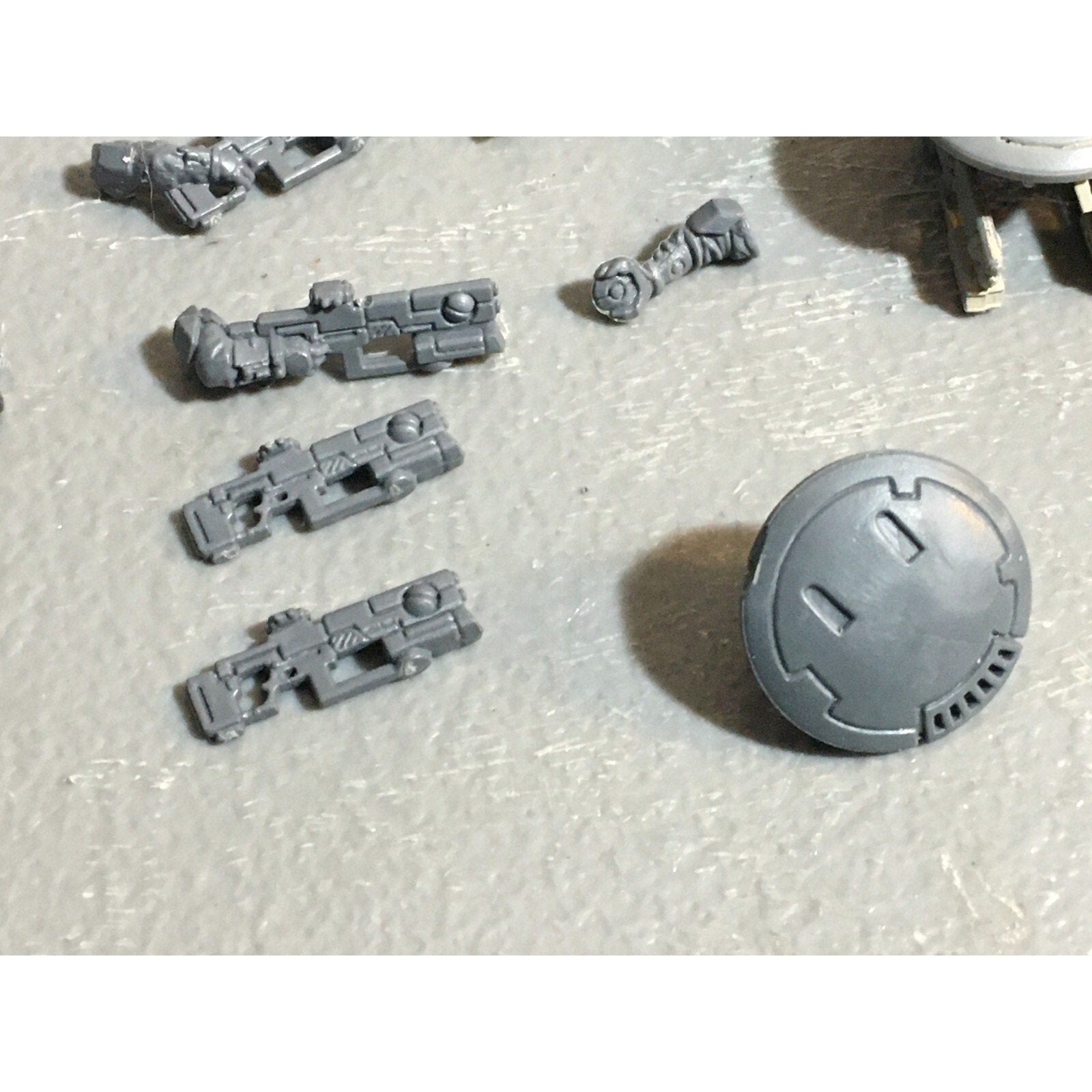 A23029 WARHAMMER 40K TAU EMPIRE BITS LOT FIRE WARRIORS GUNS DRONES GW