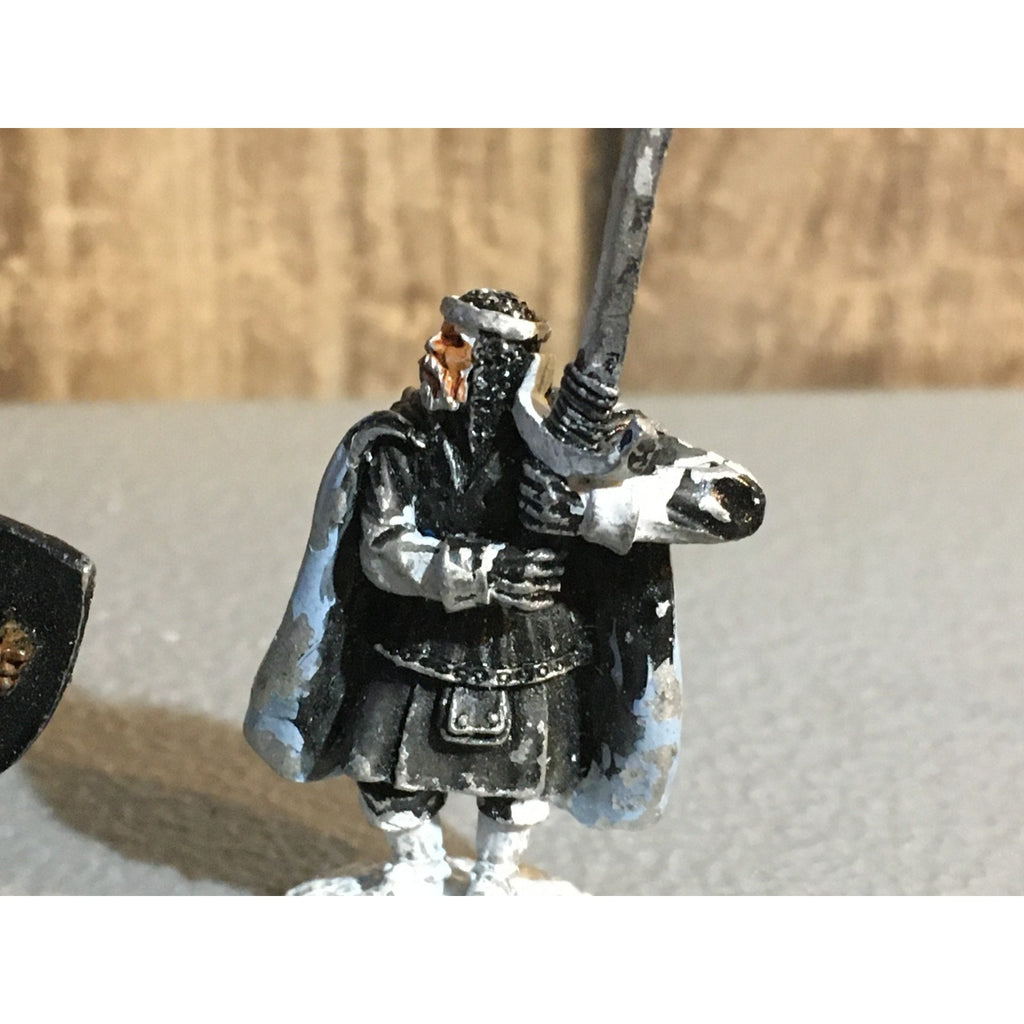 A24857 UNBRANDED METAL TABLETOP OLD OOP D&D FANTASY KNIGHTS SWORDSMEN MINIATURES