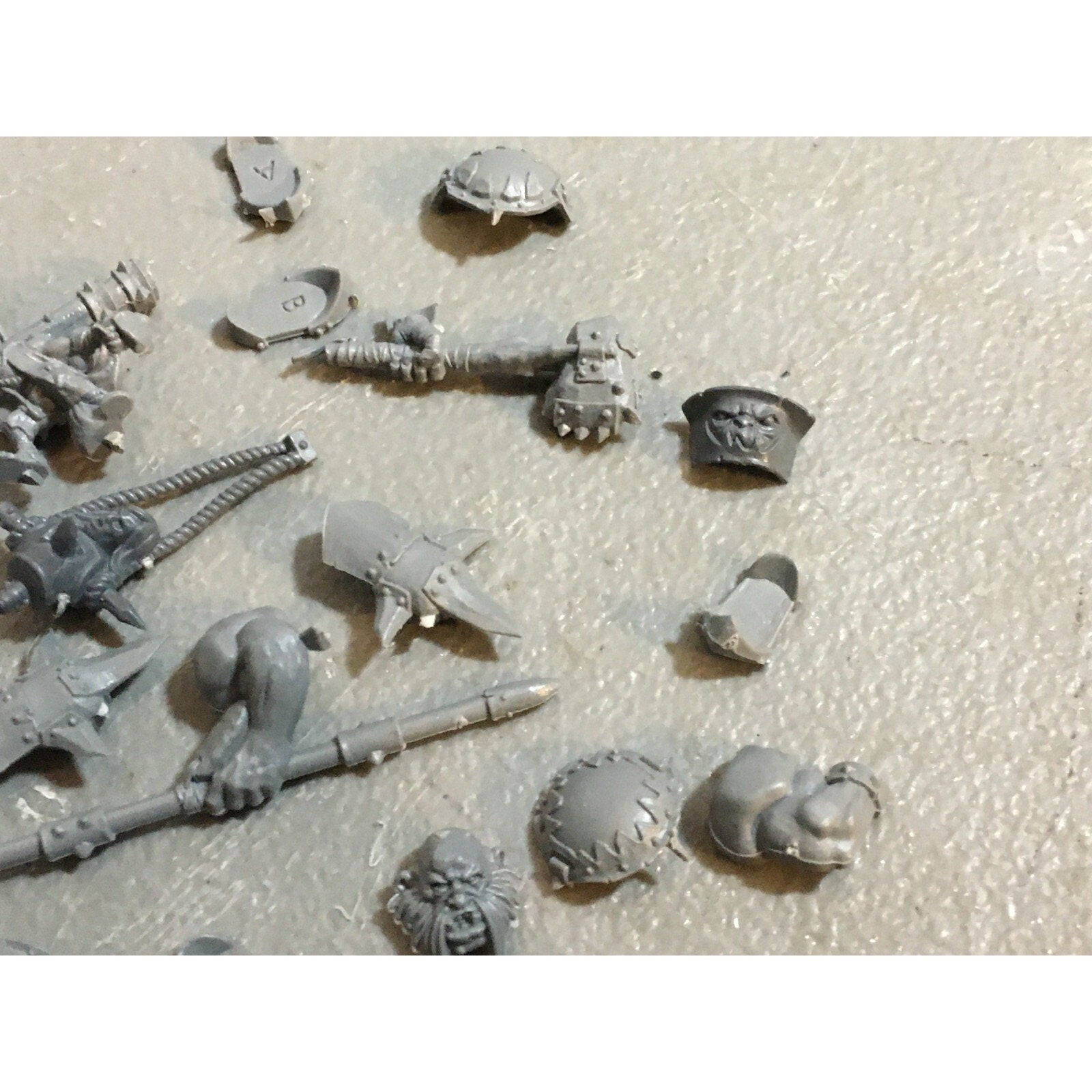 A20127 WARHAMMER FANTASY AOS OGRE KINGDOMS MANEATERS BITS LOT ARM GAMES WORKSHOP