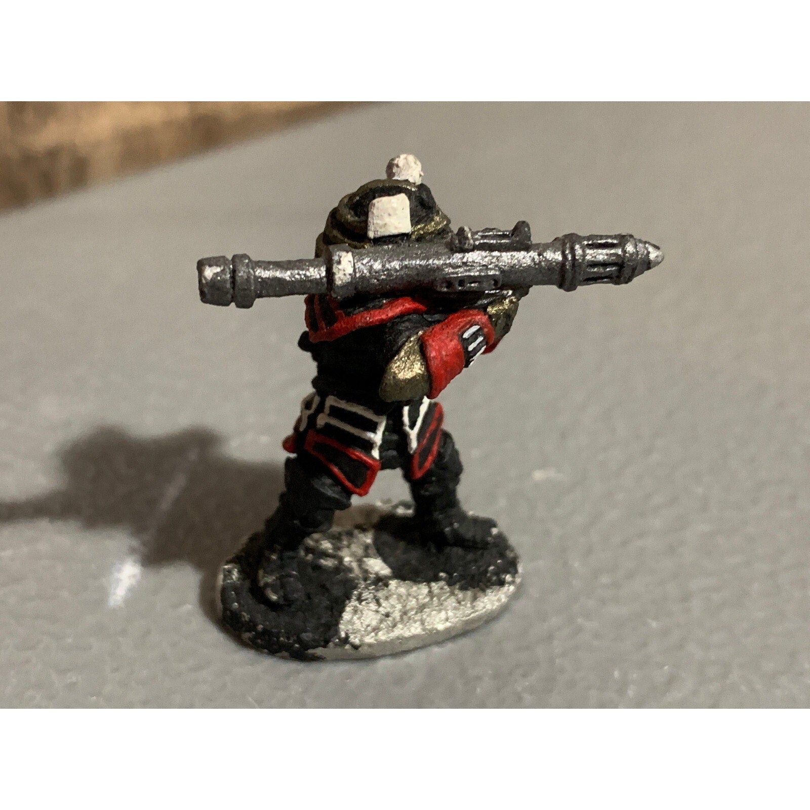 A10250 TALON GAMES IMPERIAL SENSHI W ROCKET LAUNCHER METAL PAINTED OOP