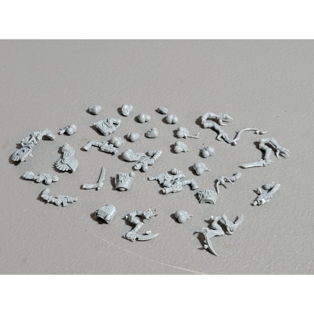 A19129 WARHAMMER 40K GENESTEALER CULTS OOP RARE ACOLYTE HYBIDS BITS LOT