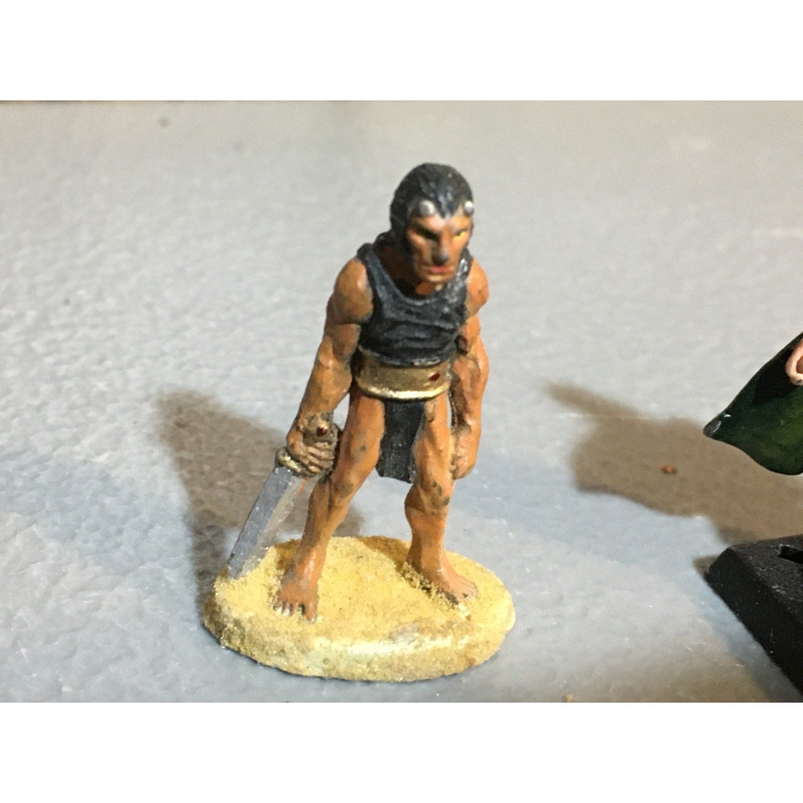 A24865 UNBRANDED METAL TABLETOP OLD OOP D&D FANTASY WARRIOR ARCHER MINIATURES