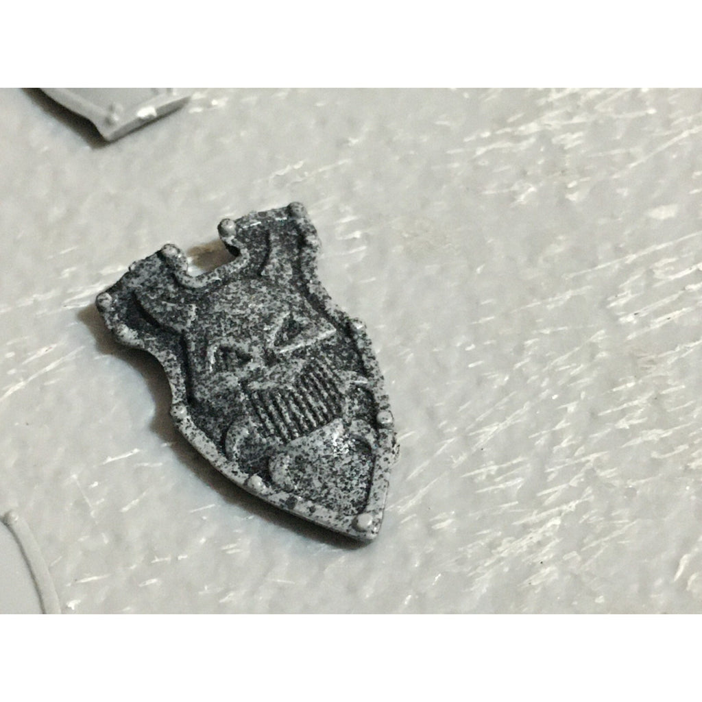 A23068 WARHAMMER FANTASY CHAOS MORTALS BITS LOT WARRIORS OOP SHIELDS GW