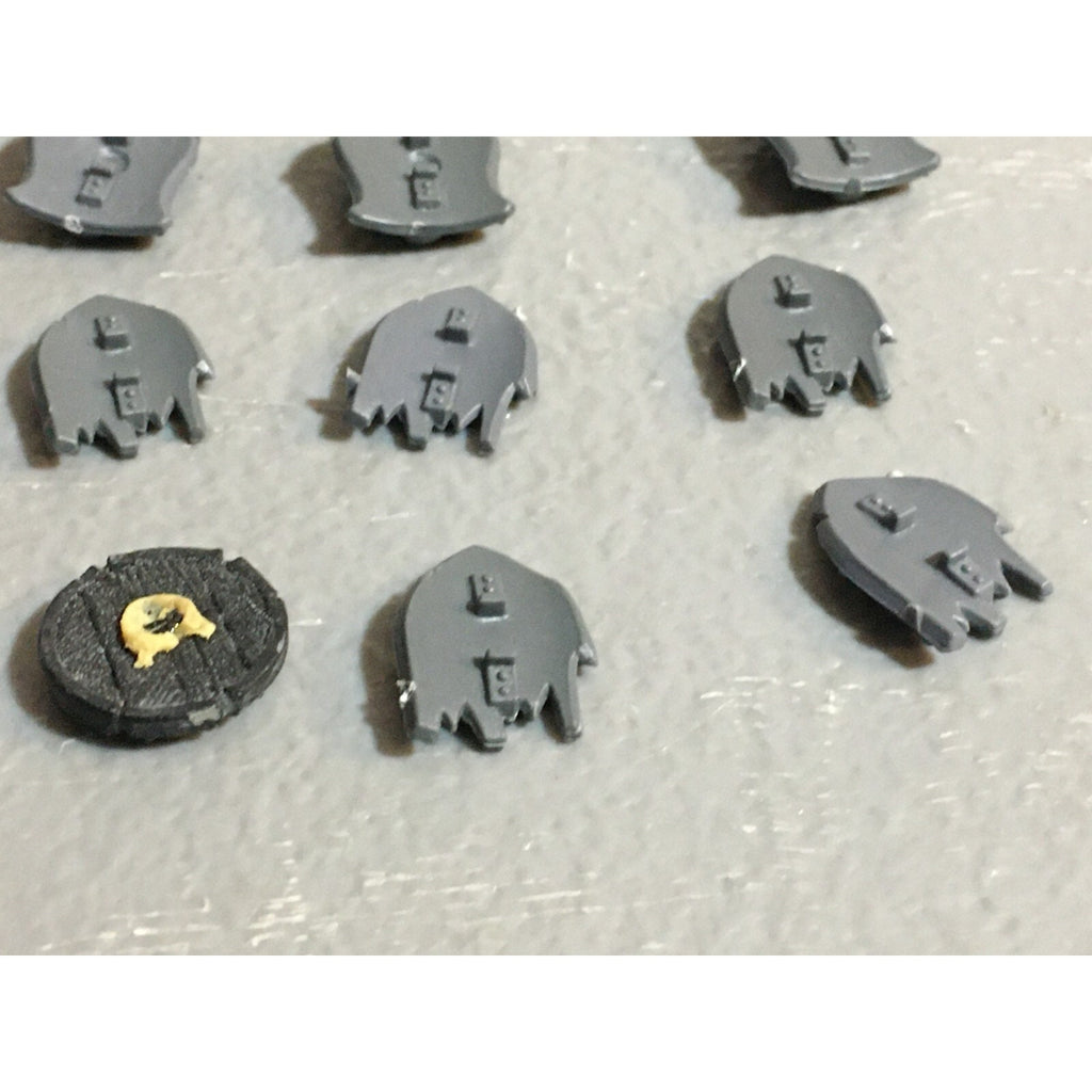 A23407 WARHAMMER FANTASY VAMPIRE COUNTS UNDEAD BITS LOT SHIELDS GAMES WORKSHOP