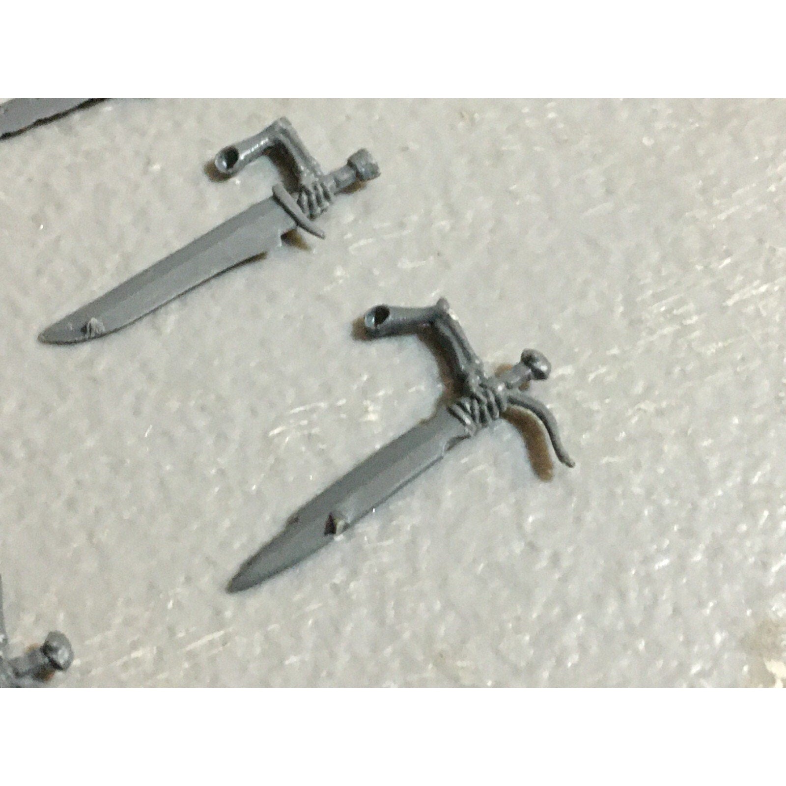 A23415 WARHAMMER FANTASY VAMPIRE COUNTS BITS LOT SKELETON WIGHT SWORD ARMS GW