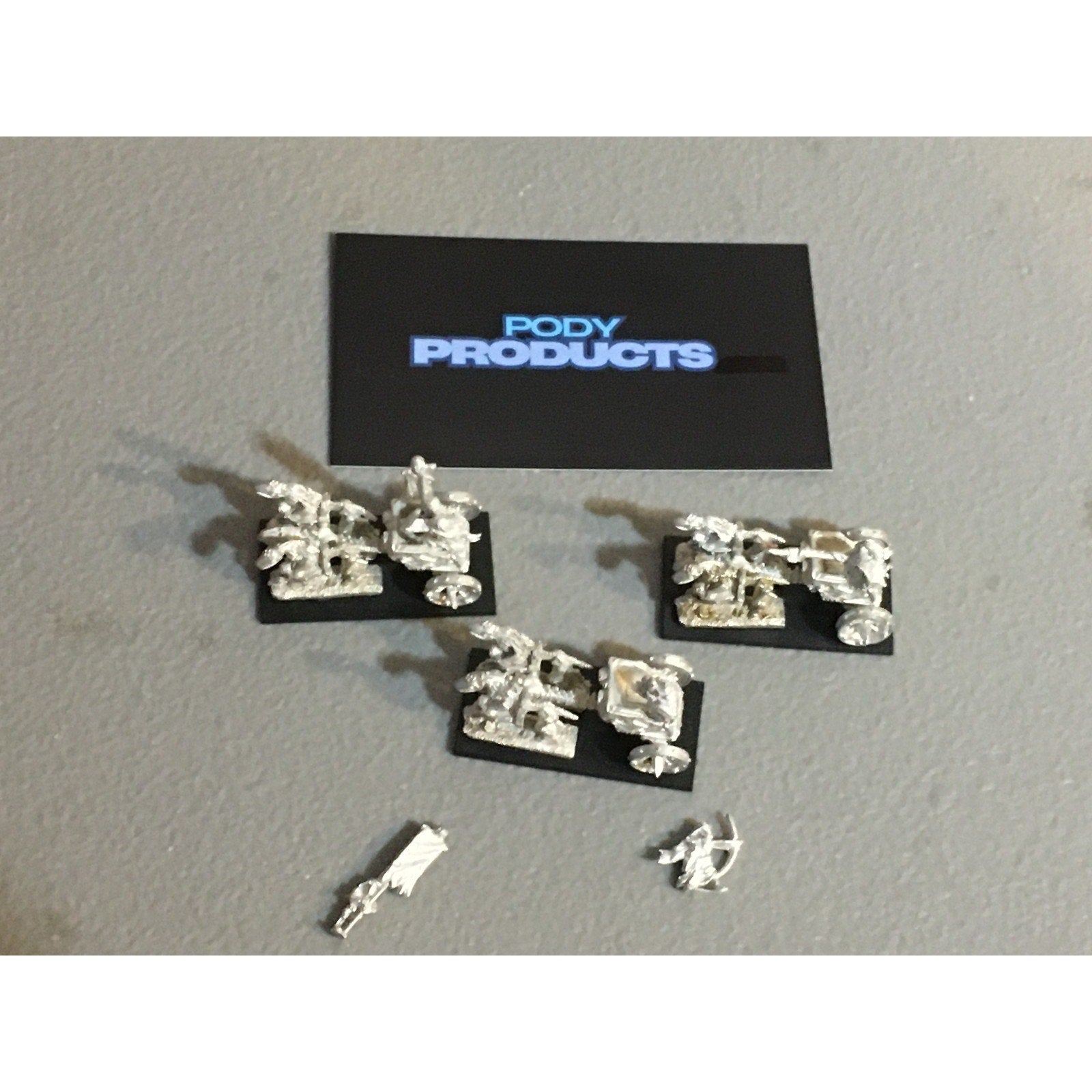 A33668 WARHAMMER WARMASTER UNDEAD METAL CHARIOTS GW GAMES WORKSHOP