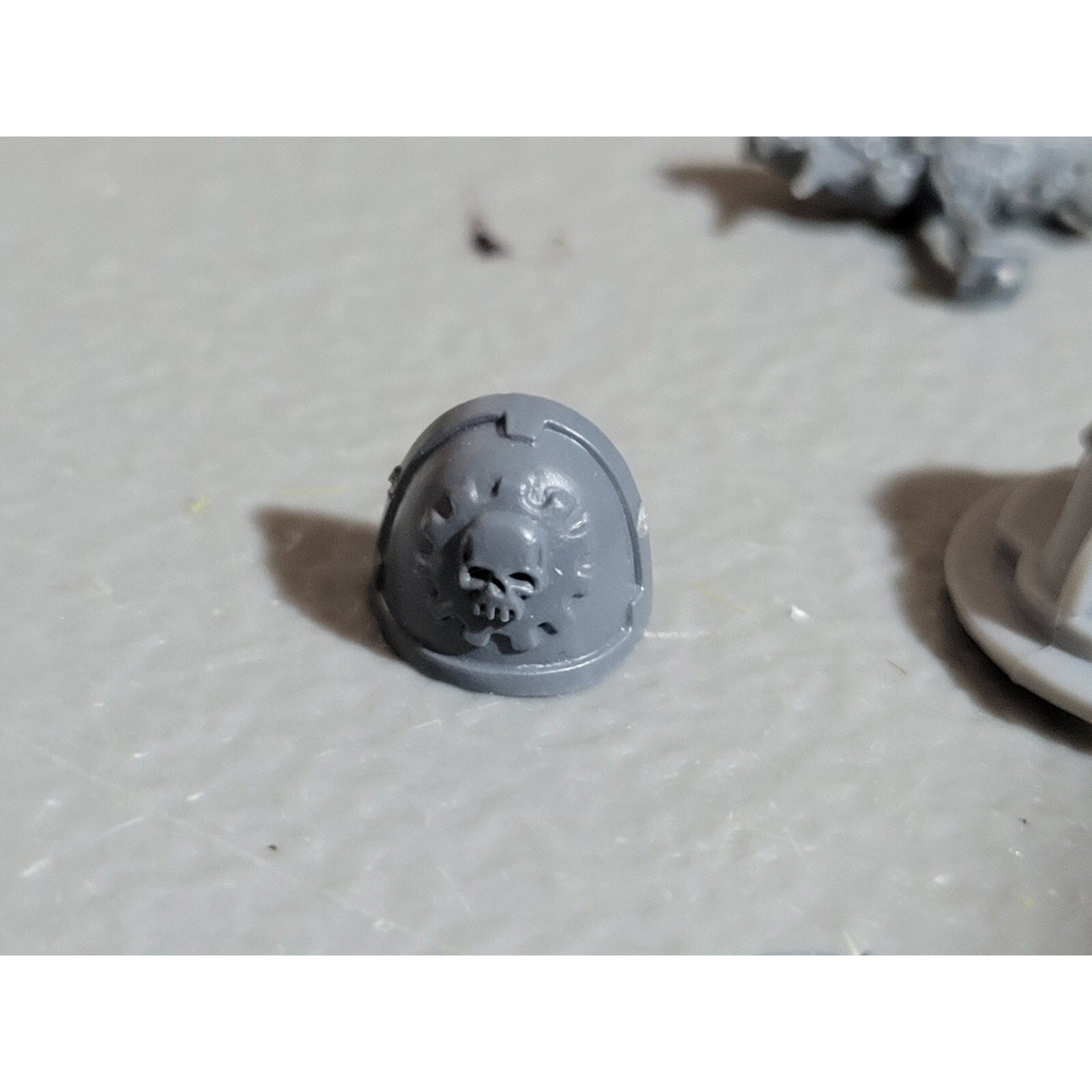 A17961 WARHAMMER 40K CHAOS SPACE MARINES TANK GUNNER BITS LOT