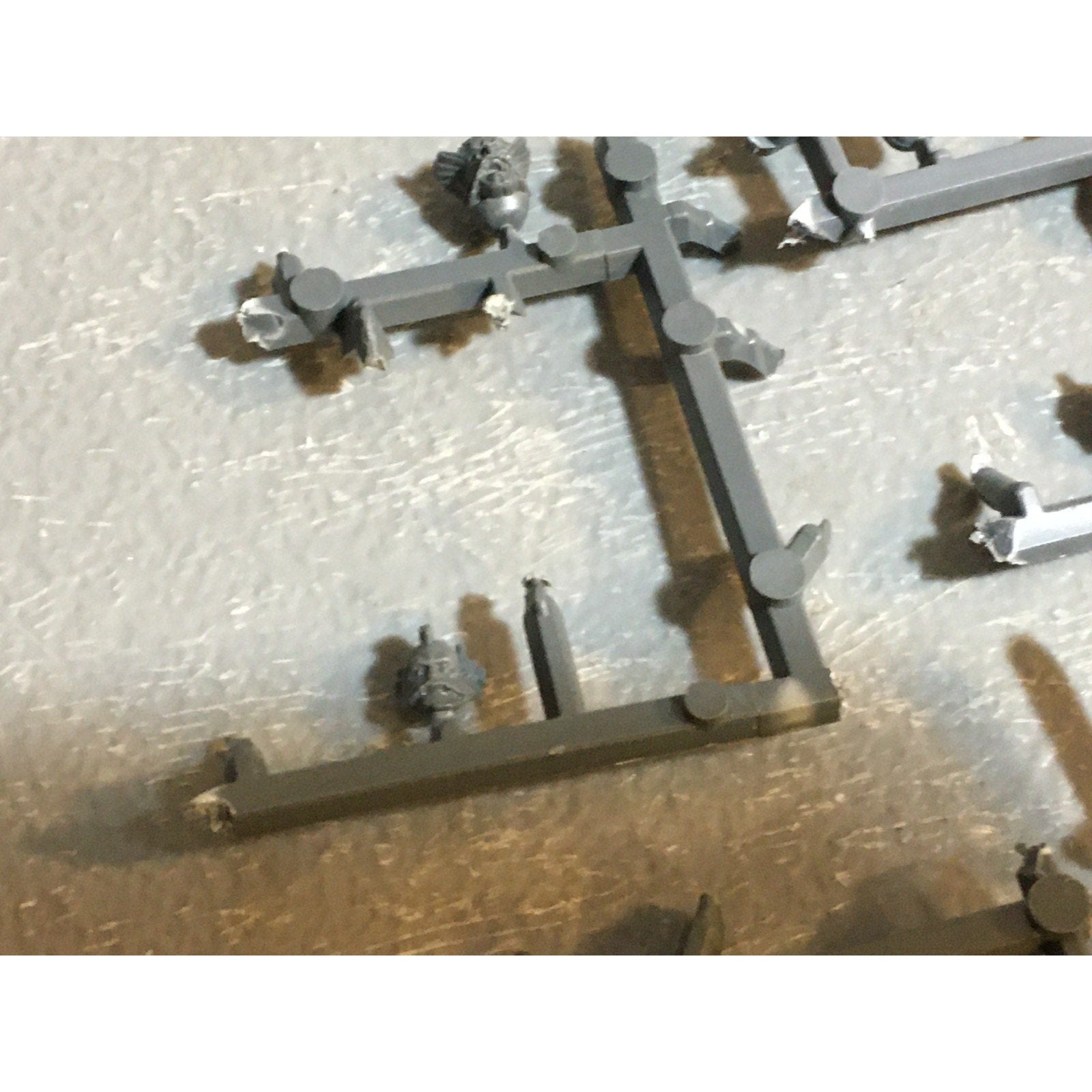 A24577B WARHAMMER 40K SPACE MARINES WOLVES BITS LOT HEADS 18 PK GAMES WORKSHOP
