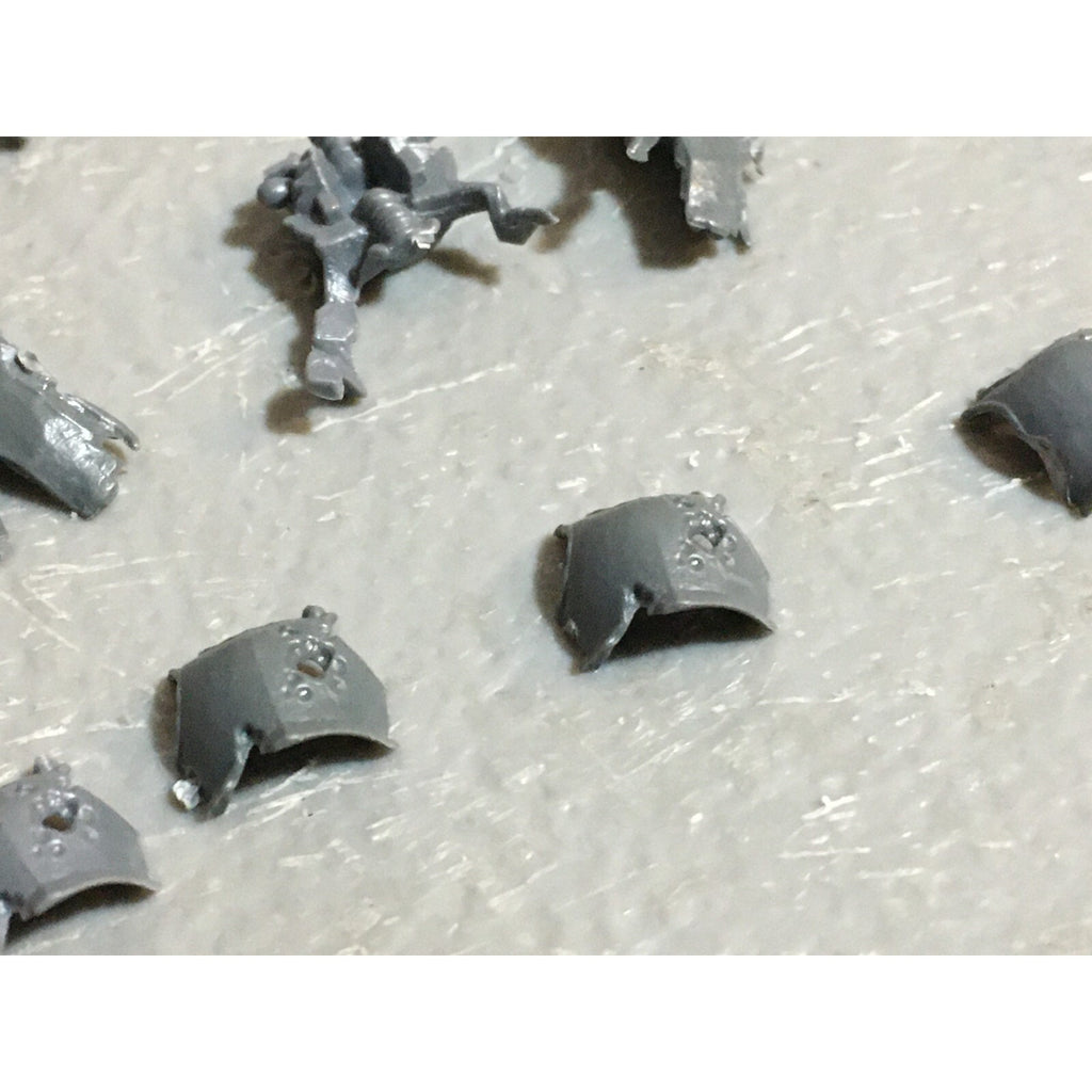 A23426 WARHAMMER FANTASY VAMPIRE COUNTS BITS LOT SKELETON WIGHT TORSO BANNER