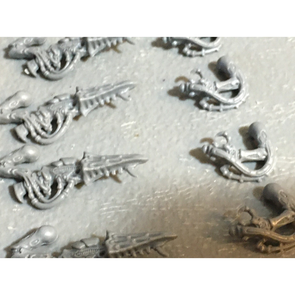 A23051 WARHAMMER 40K TYRANIDS BITS LOT DEVOURERS TERMAGANTS GAMES WORKSHOP GW