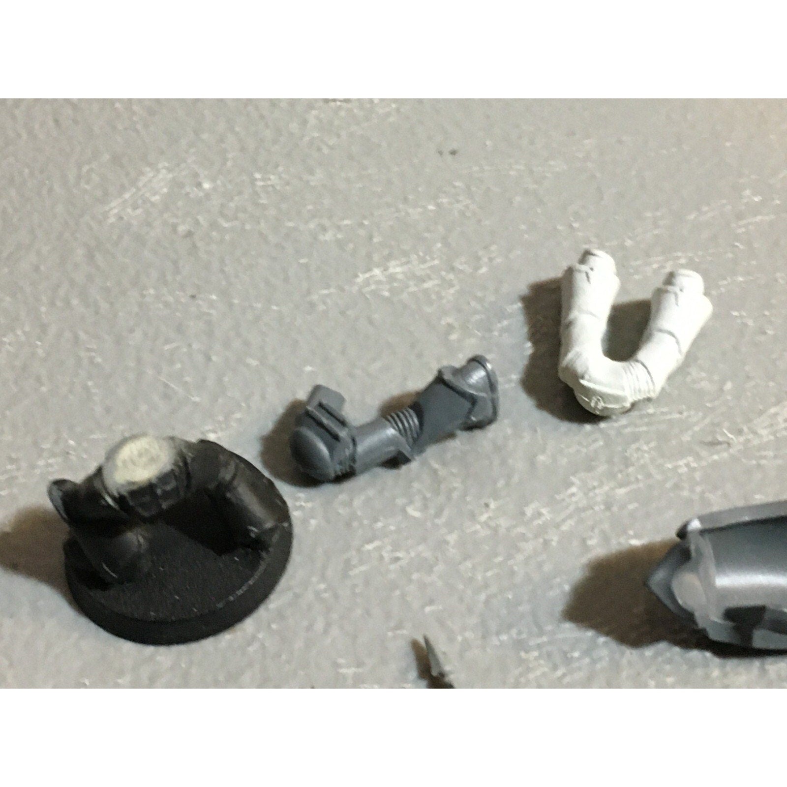 A23244 WARHAMMER 40K CHAOS SPACE MARINES BITS LOT VEHICLE SPIKES LEGS ARMS GW