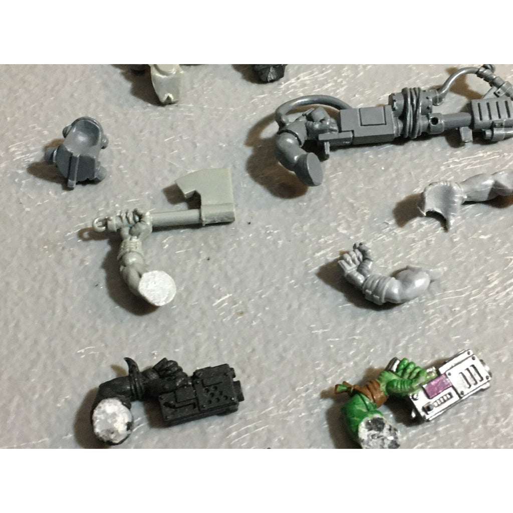A23239 WARHAMMER 40K SPACE ORKS BITS LOT ARMS HEADS GAMES WORKSHOP GW