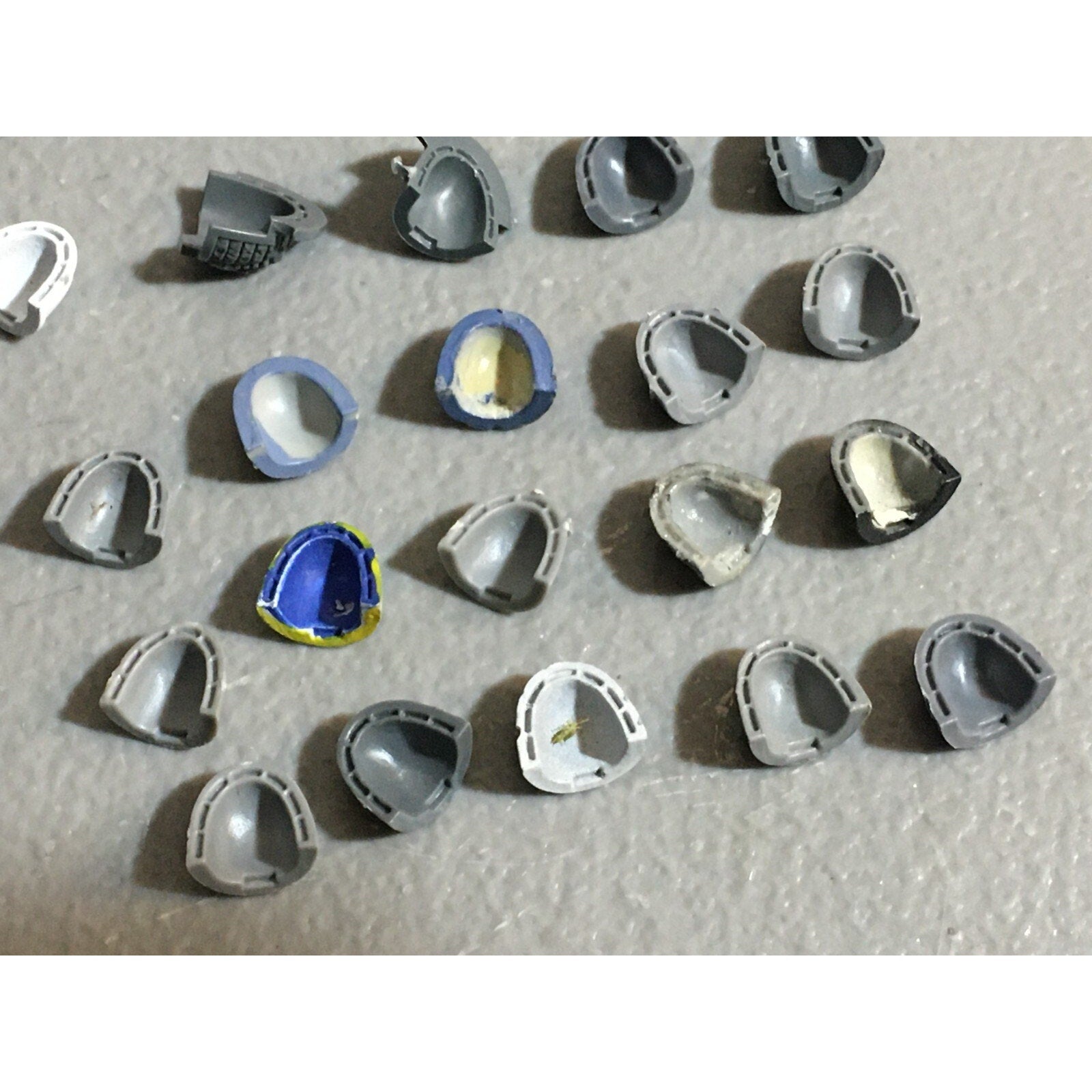 A22982 WARHAMMER 40K SPACE MARINES BITS LOT SHOULDER PADS GW GAMES WORKSHOP