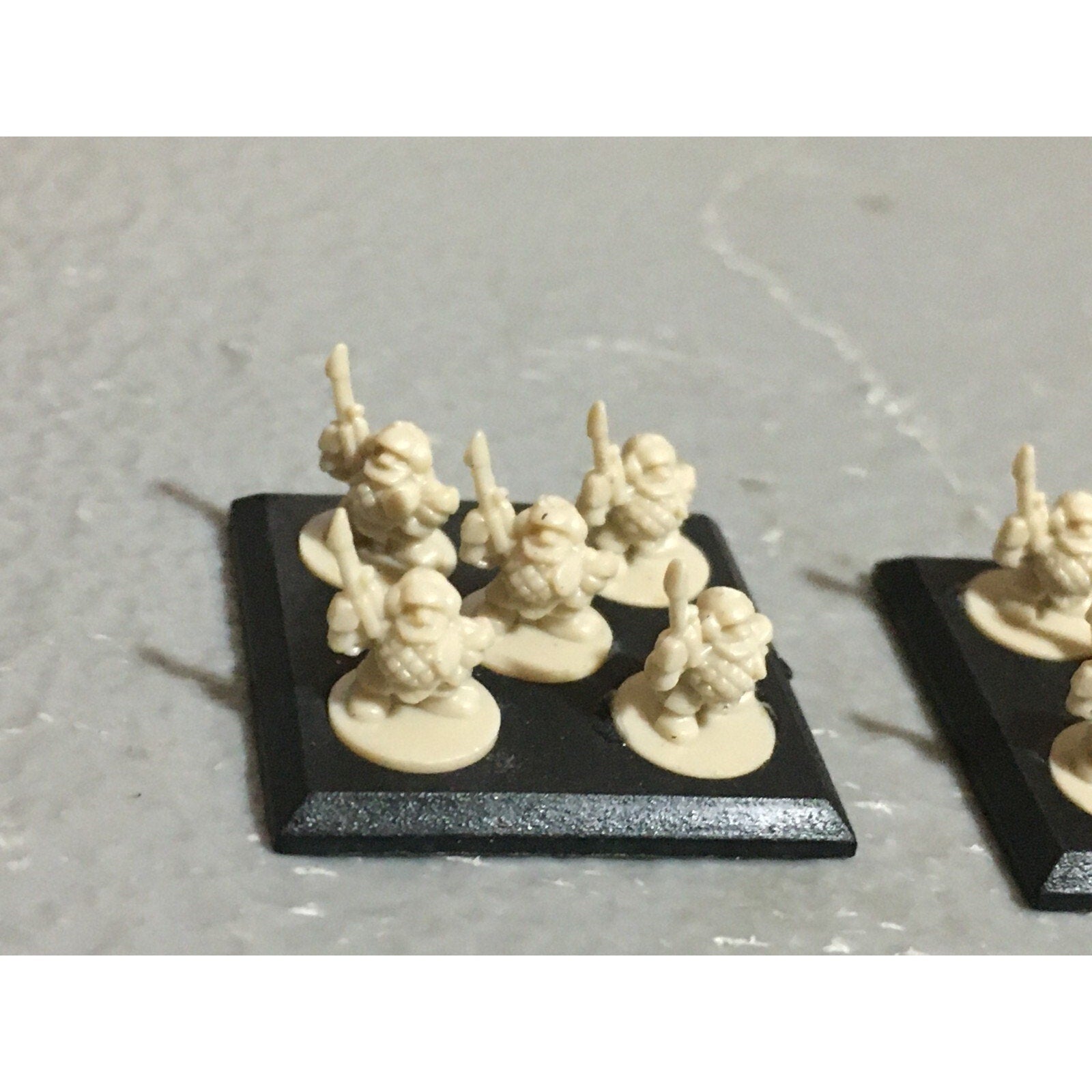 A16265 EPIC WARHAMMER 40K SPACE MARINES SQUATS WARRIORS 4 STANDS GW