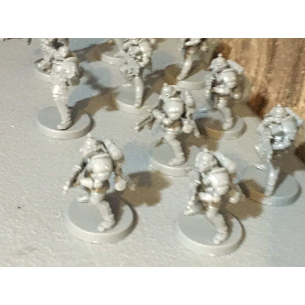 A30061 UNKNOWN TABLE TOP SCI-FI POWER ARMOR SOLDIERS 10 PK WAR GAMES