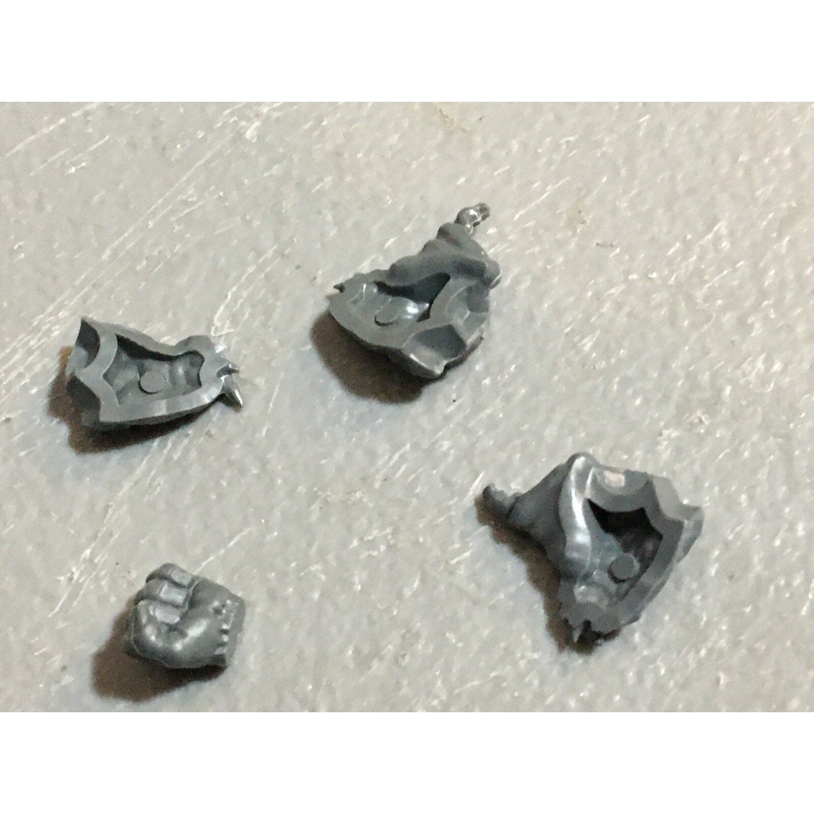 A23235 WARHAMMER FANTASY CHAOS BEASTMEN BITS LOT MINOTAUR HANDS ARMS GW