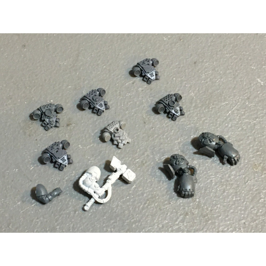 A27487 WARHAMMER 40K SPACE MARINES BITS LOT BACKPACKS TERMINATOR ARMS GW