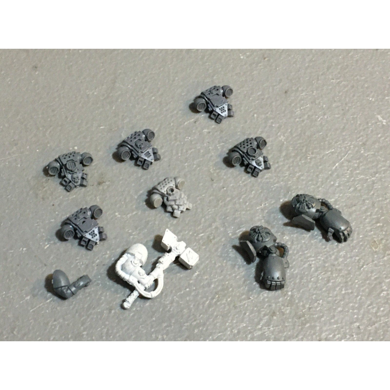 A27487 WARHAMMER 40K SPACE MARINES BITS LOT BACKPACKS TERMINATOR ARMS GW