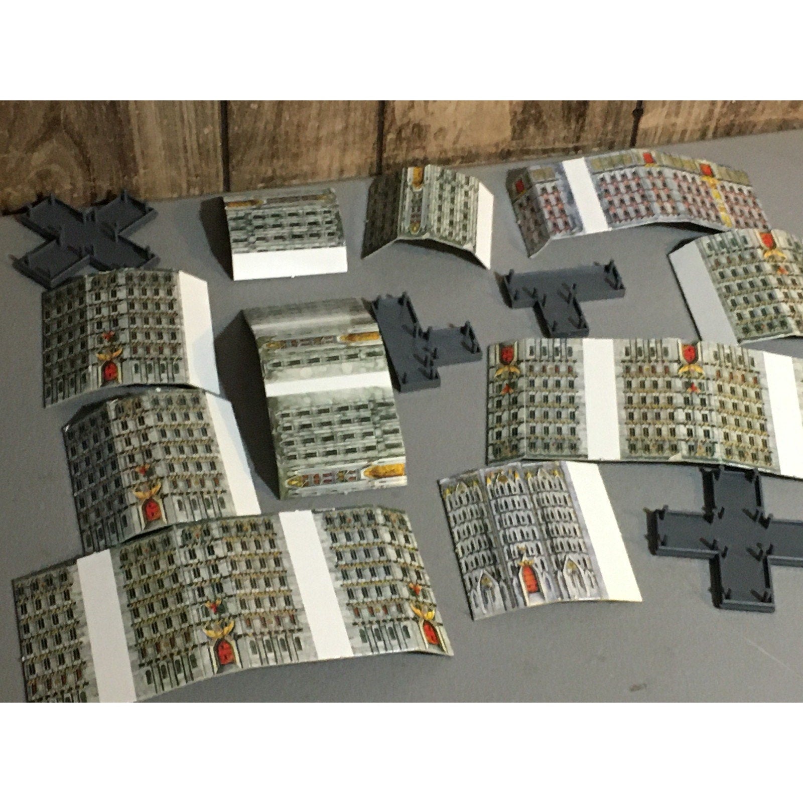 A31678 WARHAMMER EPIC 40K TERRAIN BUILDINGS PLASTIC & CARDSTOCK 4 PK