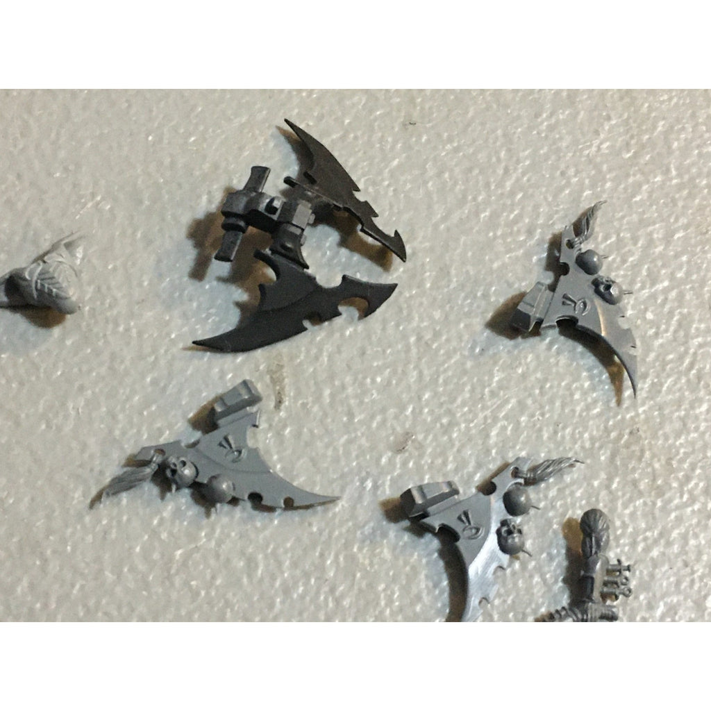 A27444 WARHAMMER 40K DARK ELDAR BITS LOT ARMS HANDS BLADE GW