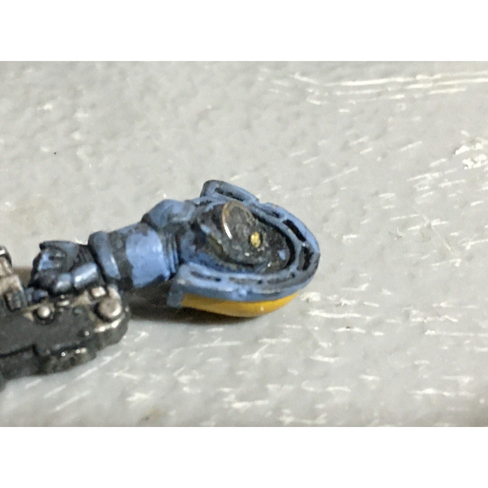A22562 WARHAMMER 40K SPACE MARINES WOLVES BITS LOT BANNER ACCESSORY PISTOL GW