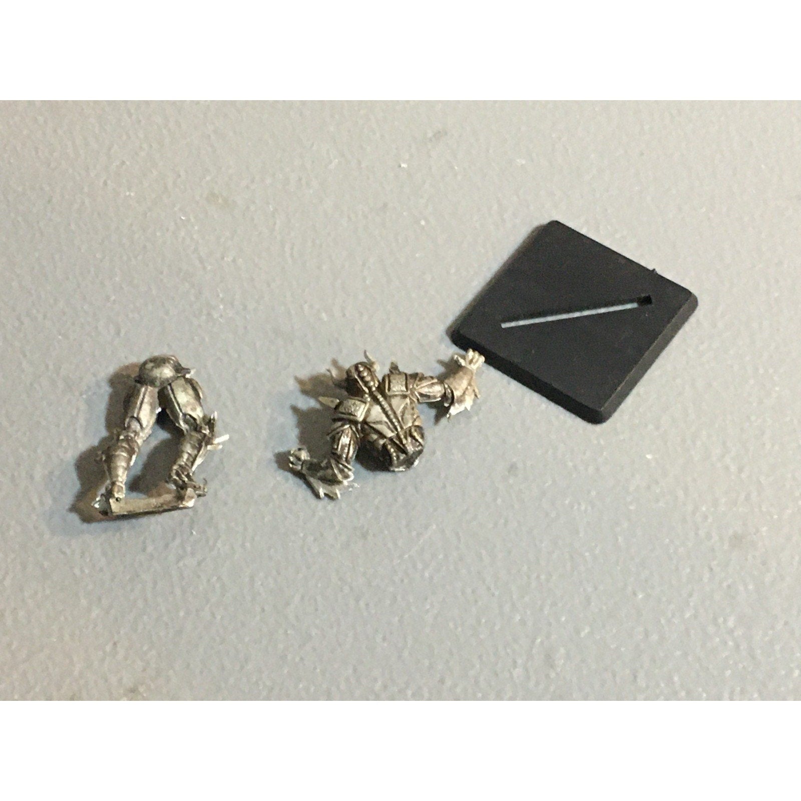 4A24882 UNKNOWN METAL MINIATURES BIG WARRIOR DEMON SOLDIER KNIGHT