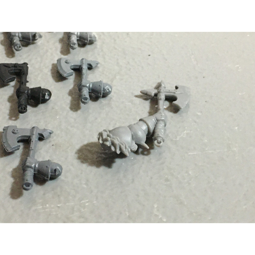 A22212 WARHAMMER FANTASY CHAOS MORTALS BITS LOT AXE HANDS GAMES WORKSHOP