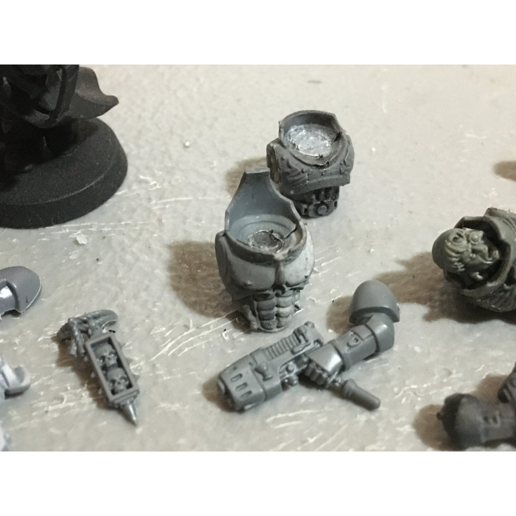 A20115 WARHAMMER 40K SPACE MARINES DARK BLOOD ANGELS BLACK TEMPLARS BITS LOT