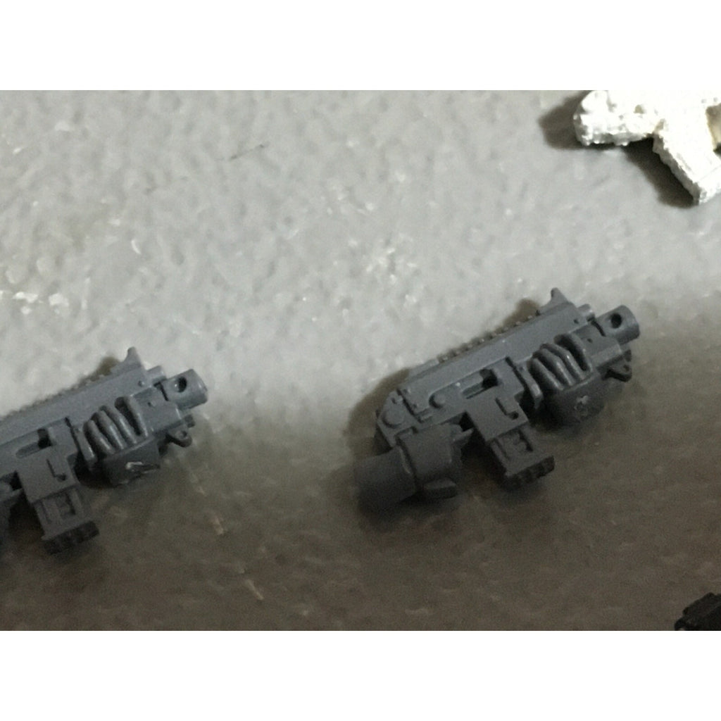 A22267 WARHAMMER 40K SPACE MARINES BITS LOT BOLTERS ARMS GAMES WORKSHOP GW
