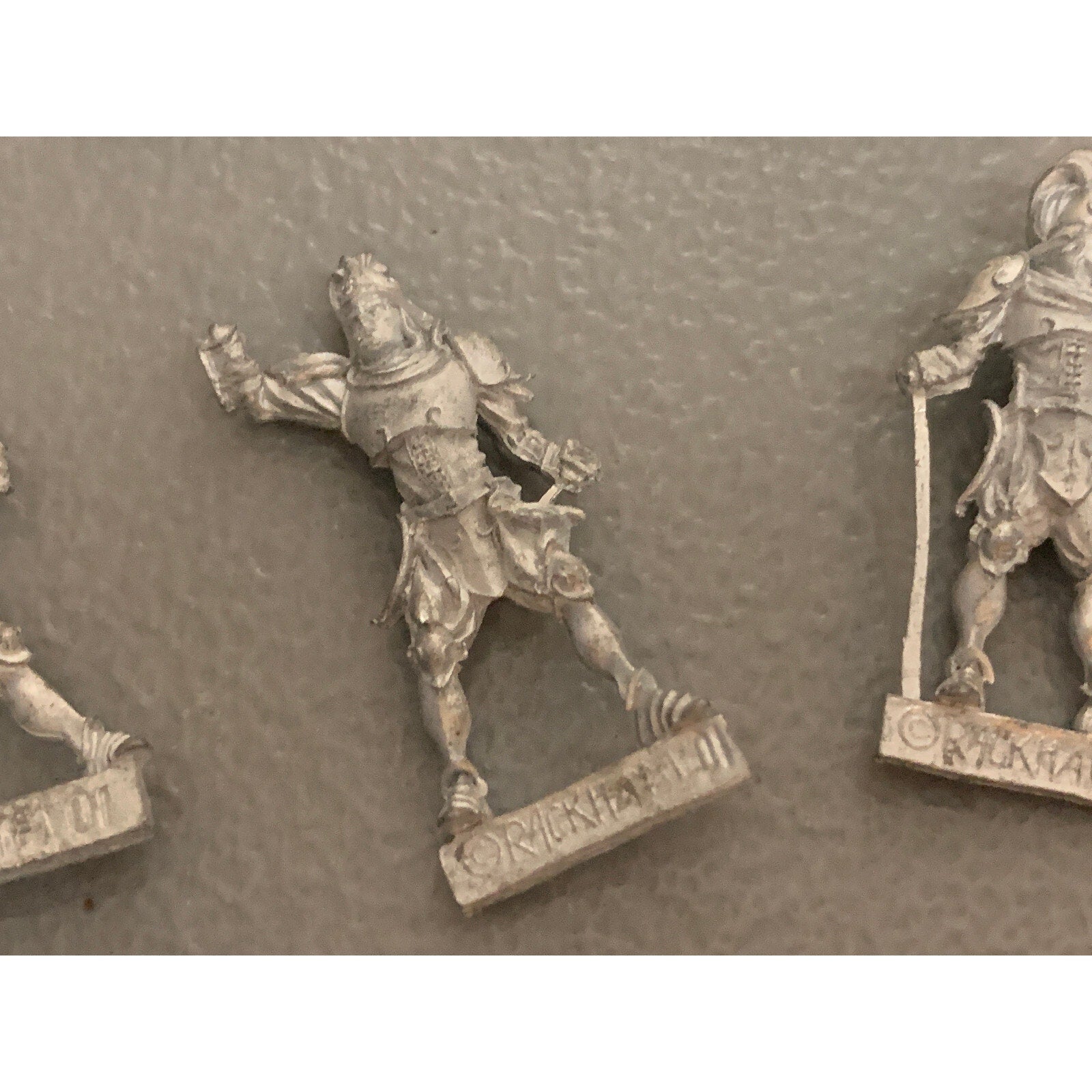 A10497 RACKHAM CONFRONTATION METAL OOP GUARDS OF ALAHAN