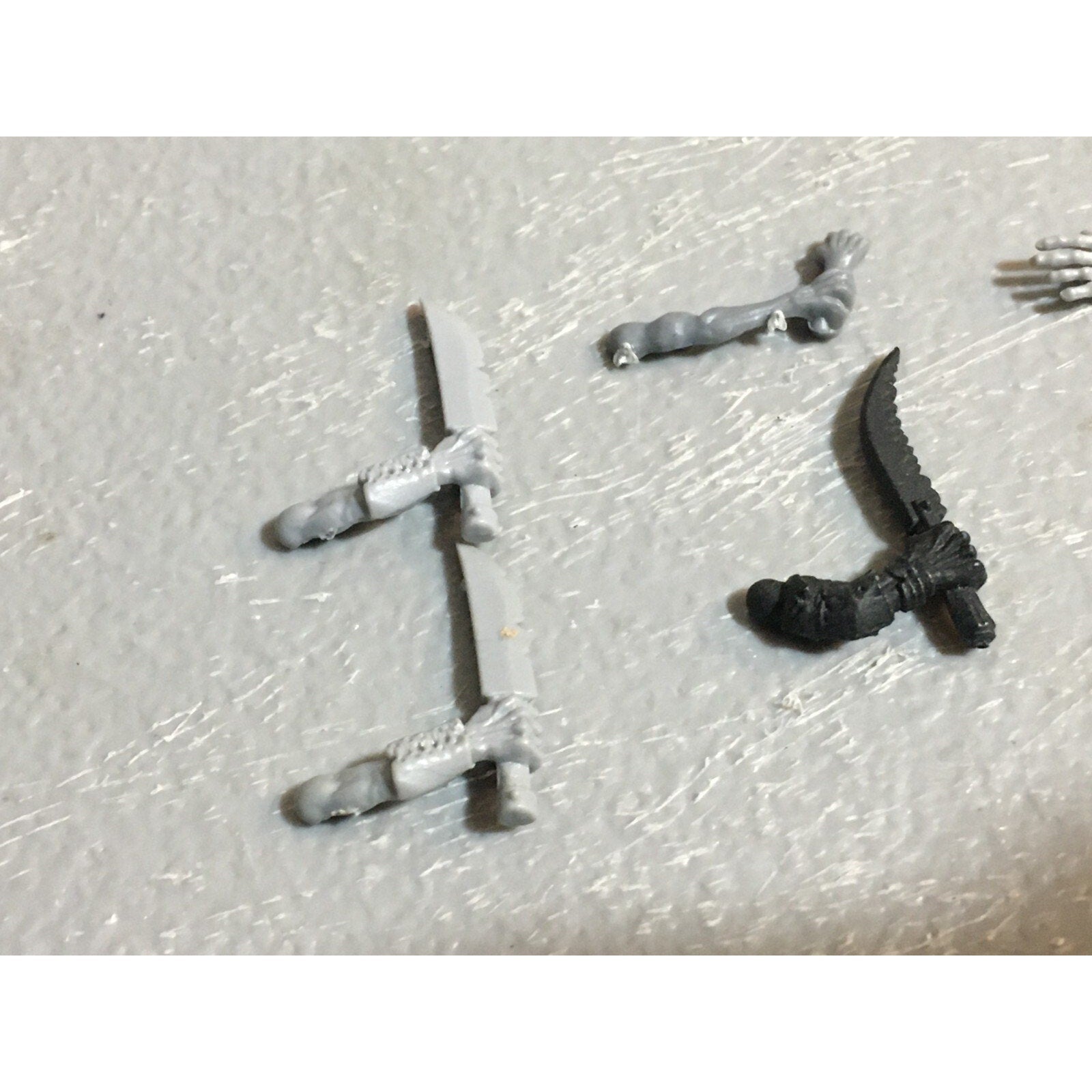 A23457 WARHAMMER FANTASY VAMPIRE COUNTS UNDEAD BITS LOT MIXED ARMS SPEARS GW