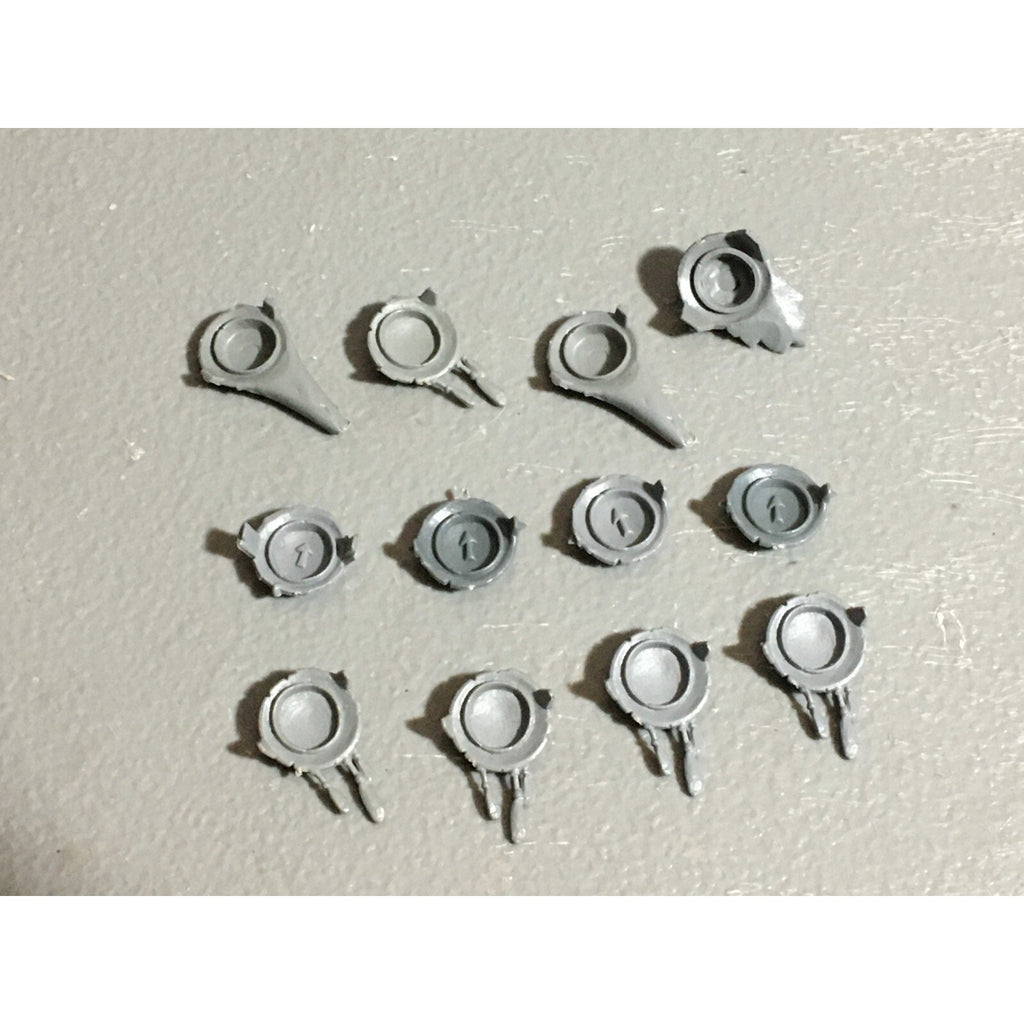 A22583 WARHAMMER FANTASY OGRE KINGDOMS BITS LOT GUT PLATES GAMES WORKSHOP GW