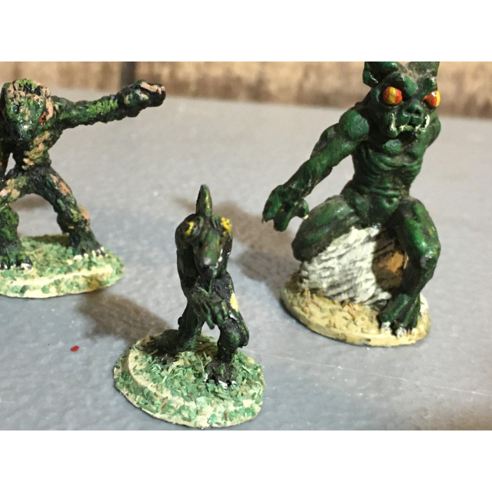 A24863 UNBRANDED METAL TABLETOP OLD OOP D&D FANTASY SWAMP SEA MONSTER MINIATURES