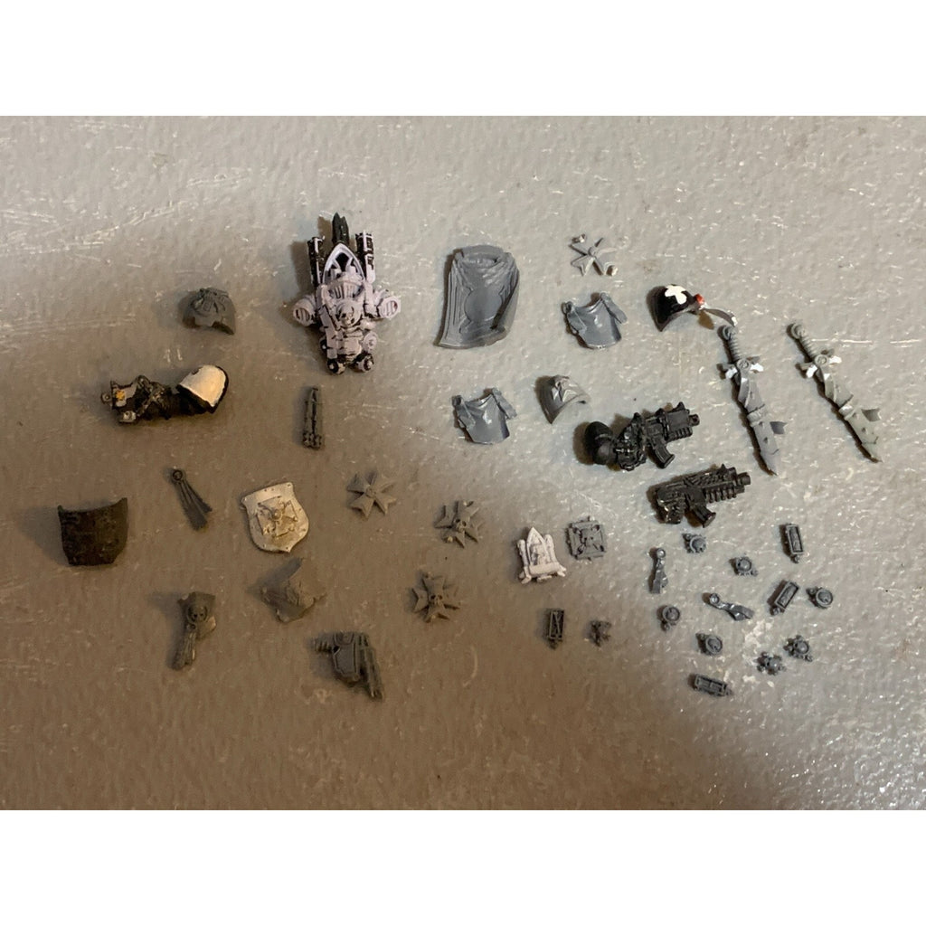 A23301 WARHAMMER 40K SPACE MARINES BLACK TEMPLARS BITS LOT BACKPACK OATHS GW