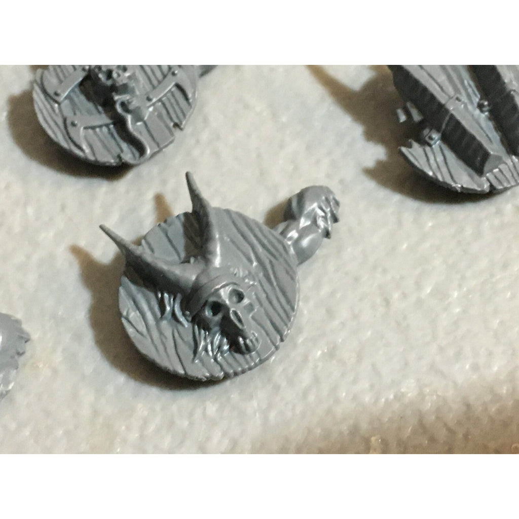 A23096 WARHAMMER FANTASY CHAOS BEASTMEN BITS LOT GOR SHIELDS GAMES WORKSHOP