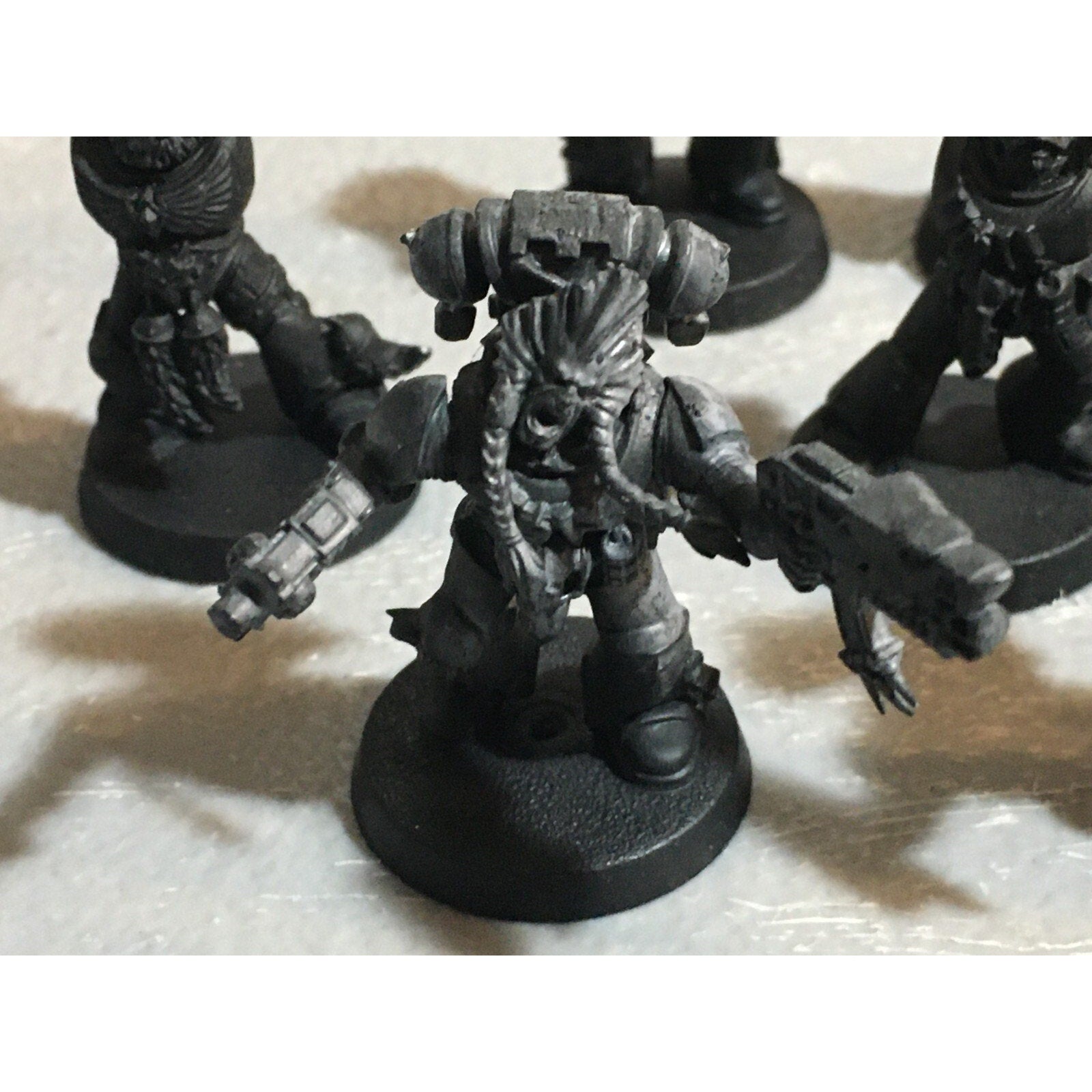 A23004 WARHAMMER 40K SPACE MARINES WOLVES INCOMPLETE GREY HUNTERS 10 PK GW