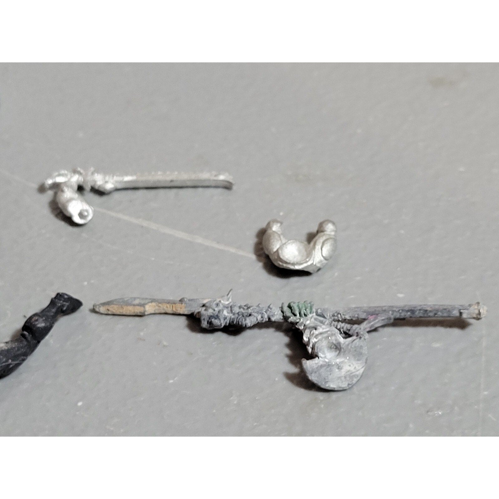 A19079 WARHAMMER 40K ELDAR CRAFTWORLDS METAL AVATAR OF KHAINE HAIR BIT