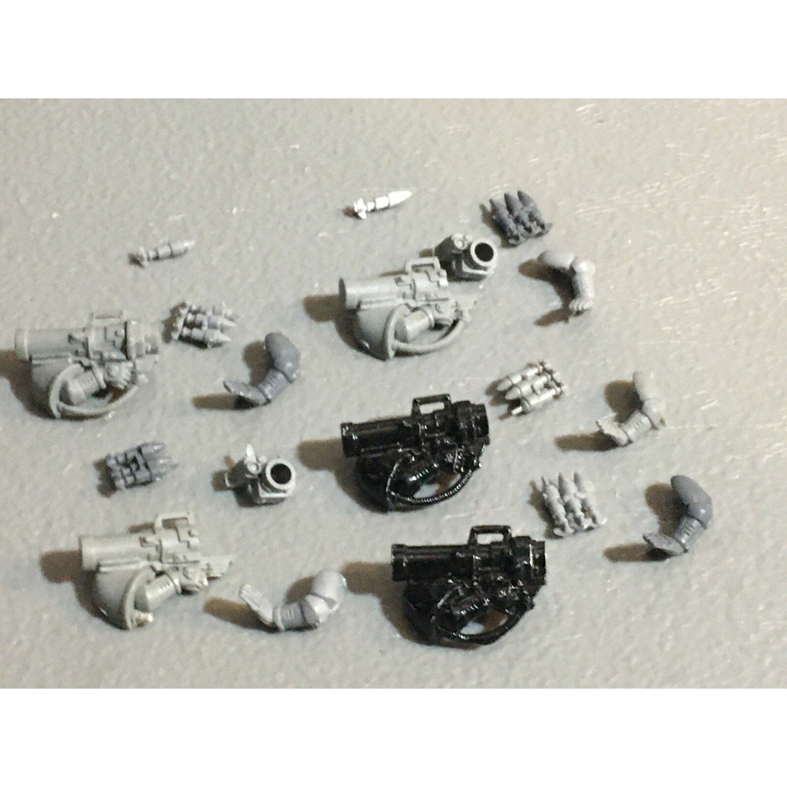 A23087 WARHAMMER 40K SPACE MARINES BITS LOT MISSILE LAUNCHERS GAMES WORKSHOP GW