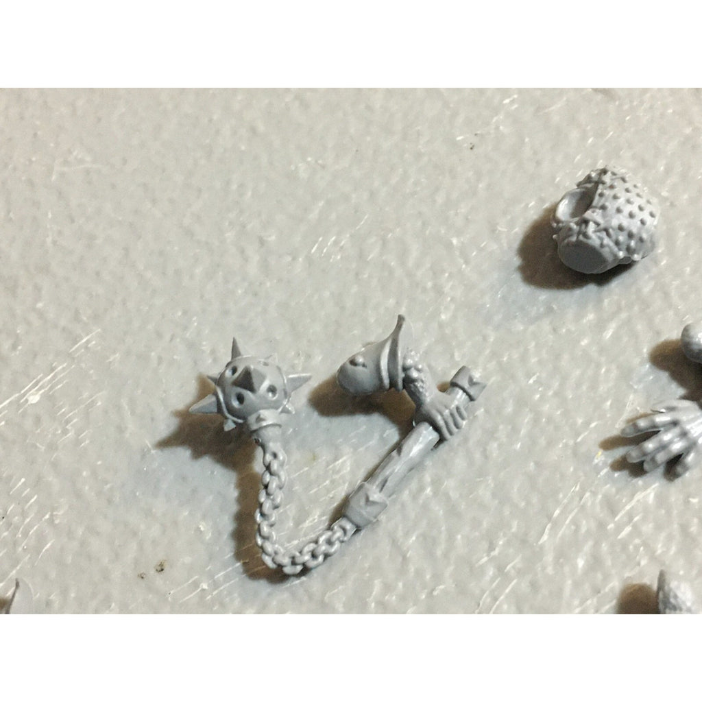 A23449 WARHAMMER FANTASY SKAVEN BITS LOT MIXED CLANRAT PLAGUE MONK RUNNER GW