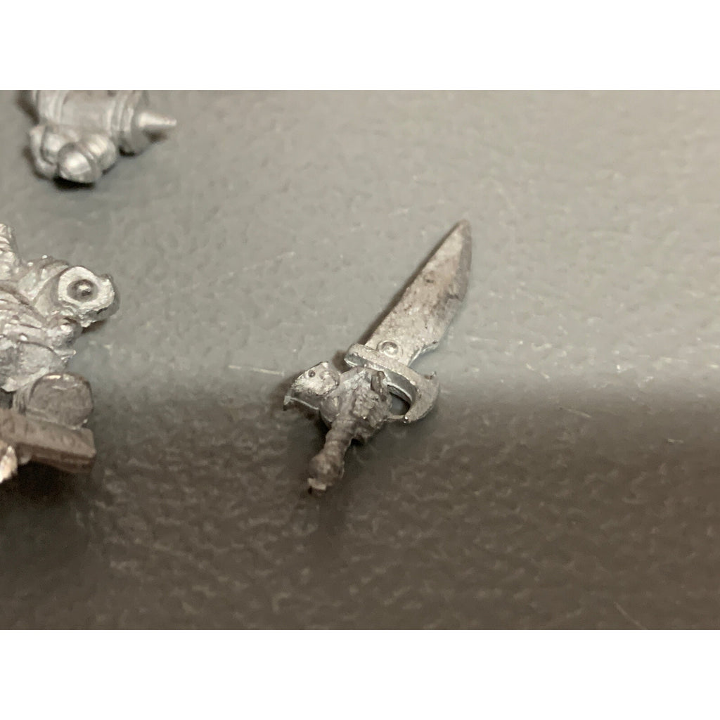 A10271 RACKHAM CONFRONTATION METAL OOP DWARF ARMOURERS