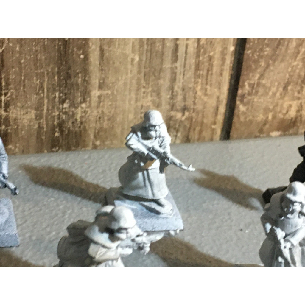 A30868 UNKNOWN METAL MINIATURES SOLDIERS INFANTRY WWII? WWI? TABLE TOP WAR GAMES
