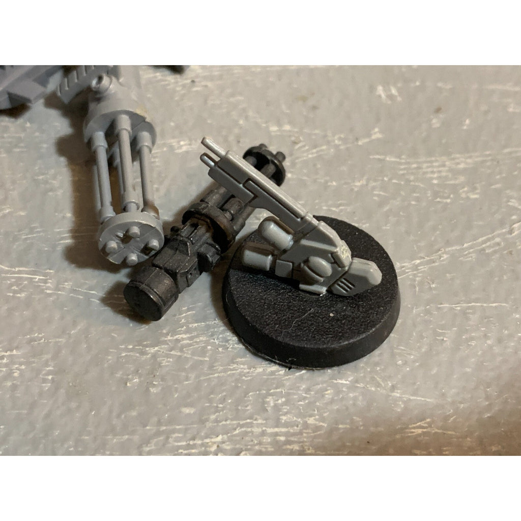 A23278 WARHAMMER 40K TAU EMPIRE BITS LOT DRONES GUNS CRISIS FEET GAMES GW