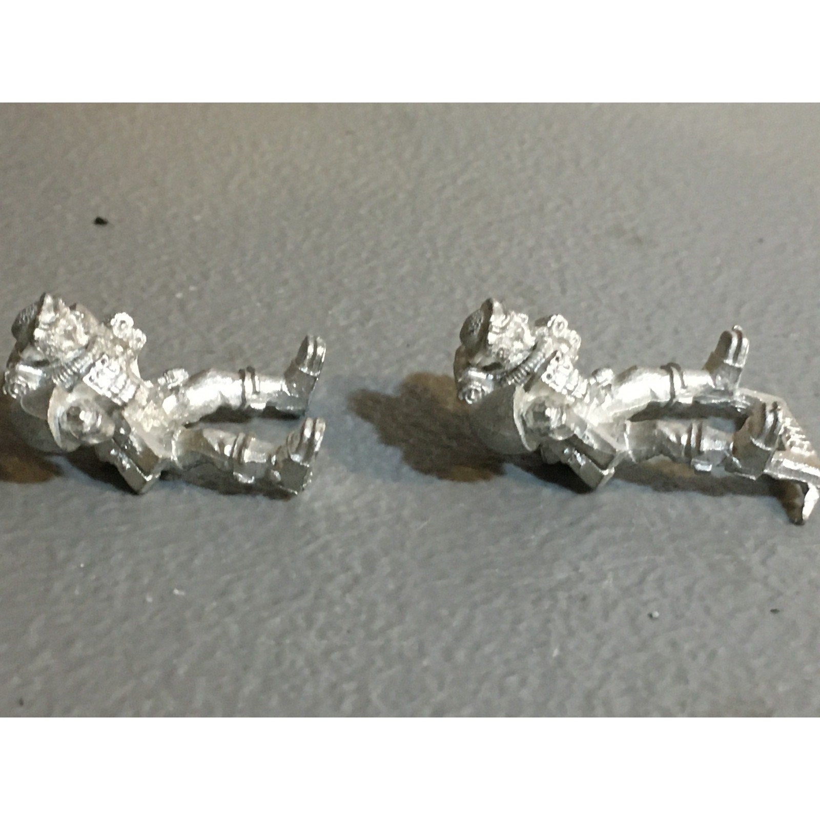 A33831 WARHAMMER 40K SPACE MARINES METAL SCOUT BIKE RIDER BODY ONLY 2 PK GW